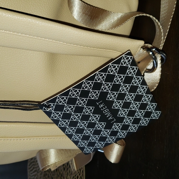 Lambert - Picture 2 of 11